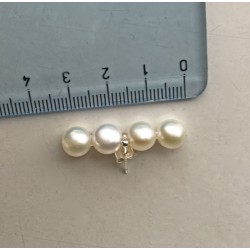 Admete Perlenohrstecker aus Süsswasserperlen und Silber