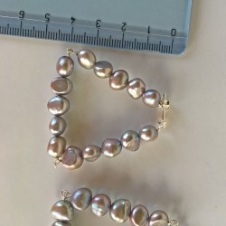 Damia Perlenohrringe grau aus Süsswasserperlen und Silber
