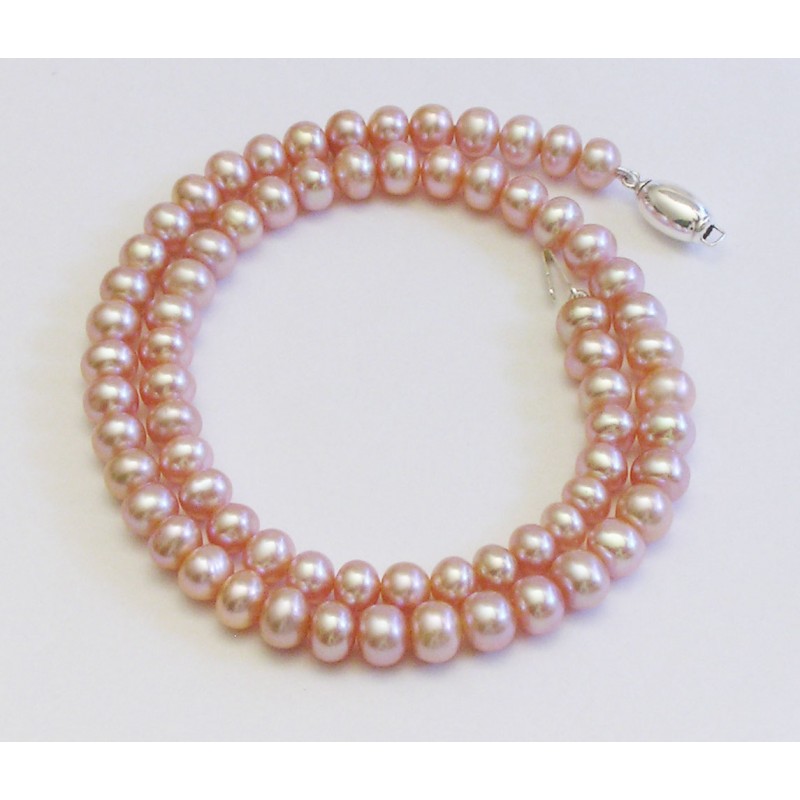 Klassische rosa Perlenkette aus Süsswasserperlen mit Silberverschluss. Länge nach Wunsch.