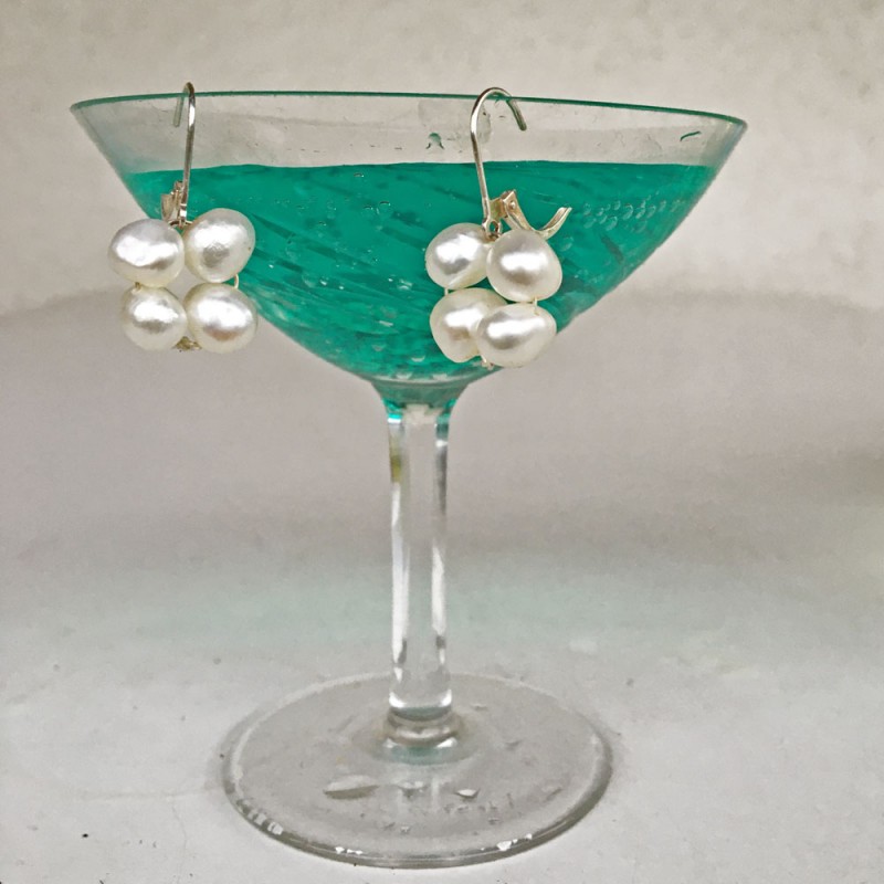 Proto Perlenohrringe weiss aus Süsswasserperlen und Silber