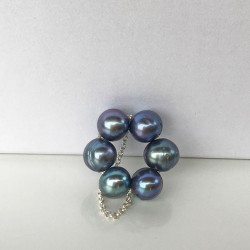 Halia Fingerkettchen aus ca. 9mm Perlen grau-blau