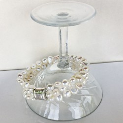 Ariadne Perlenarmband weiss, 3-reihig,  aus Süsswasserperlen und Silber, Magnetverschluss