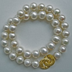 Aphrodite Perlenkette, klassische Perlenkette aus grossen Süsswasserperlen