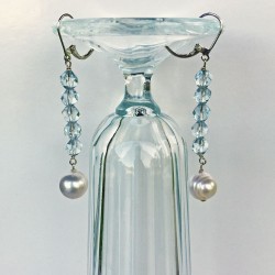 Halimede Perlenohrringe mit Topaz, Süsswasserperlen und Silber