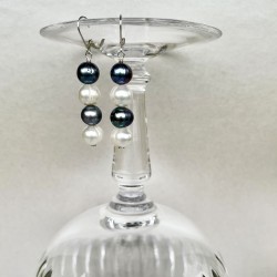 Euterpe Perlenohrringe black&white aus Süsswasserperlen und Silber